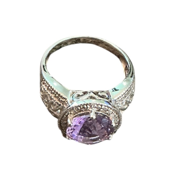 Vintage Sterling  Round.Cut Amethyst Colored CZ Ring - Picture 4 of 5